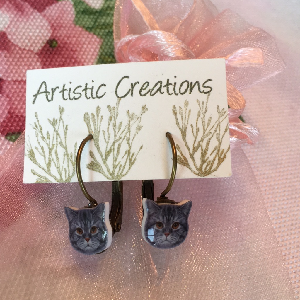 Cat Cabashon Pierced Earrings Artwear Nwt